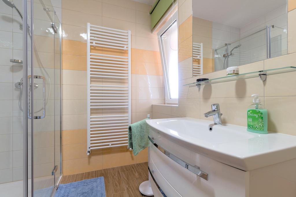 Apartment Delton Fažana Εξωτερικό φωτογραφία