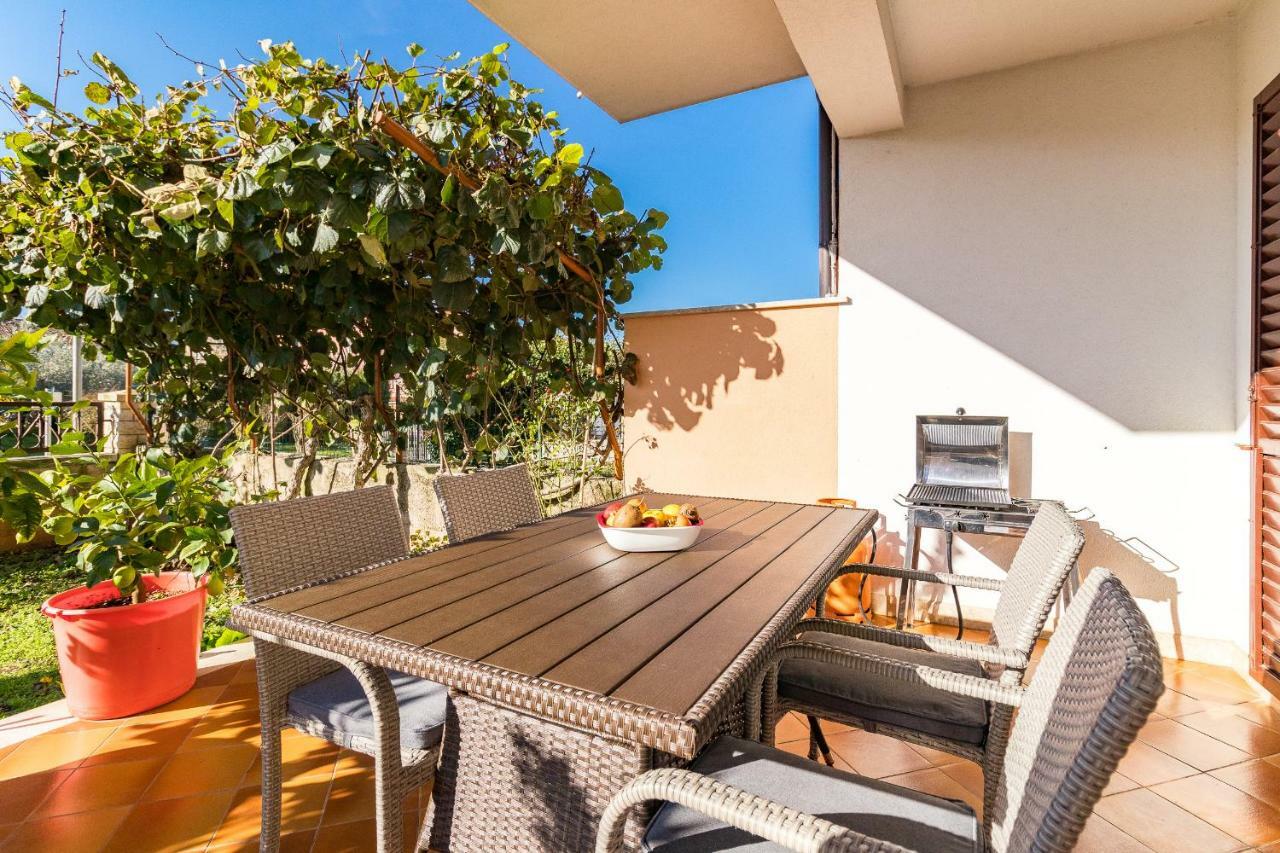 Apartment Delton Fažana Εξωτερικό φωτογραφία